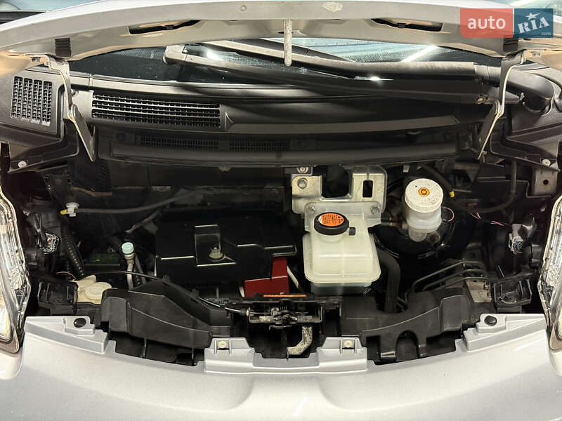 Хетчбек Peugeot iOn 2011 в Володимирі