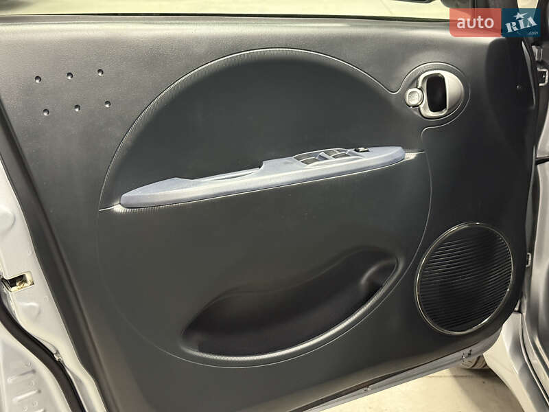 Хетчбек Peugeot iOn 2011 в Володимирі