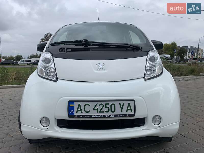 Хэтчбек Peugeot iOn 2014 в Луцке фото 3 Хэтчбек Peugeot iOn 2014 в Луцке