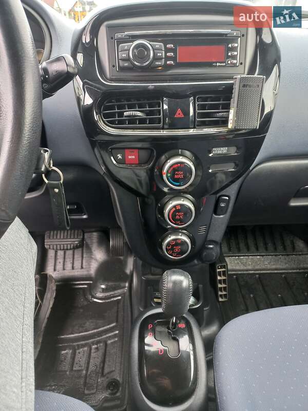 Хэтчбек Peugeot iOn 2011 в Луцке фото 15 Хэтчбек Peugeot iOn 2011 в Луцке