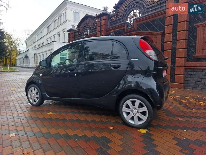 Хетчбек Peugeot iOn 2012 в Звягелі