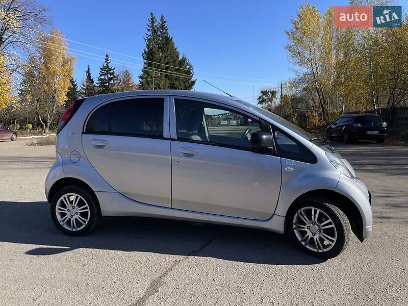 Хэтчбек Peugeot iOn 2011 в Коростышеве фото 4 Хэтчбек Peugeot iOn 2011 в Коростышеве