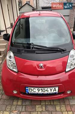 Хэтчбек Peugeot iOn 2014 в Самборе