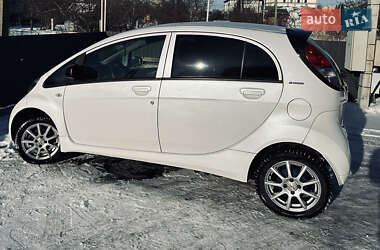 Хетчбек Peugeot iOn 2011 в Львові