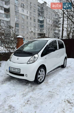 Хетчбек Peugeot iOn 2014 в Житомирі