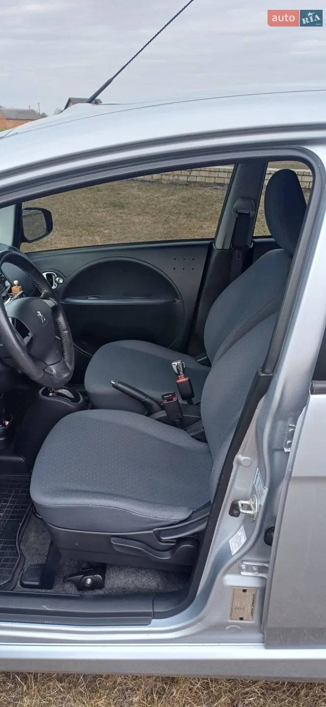 2011 Peugeot iOn - мініатюра 7