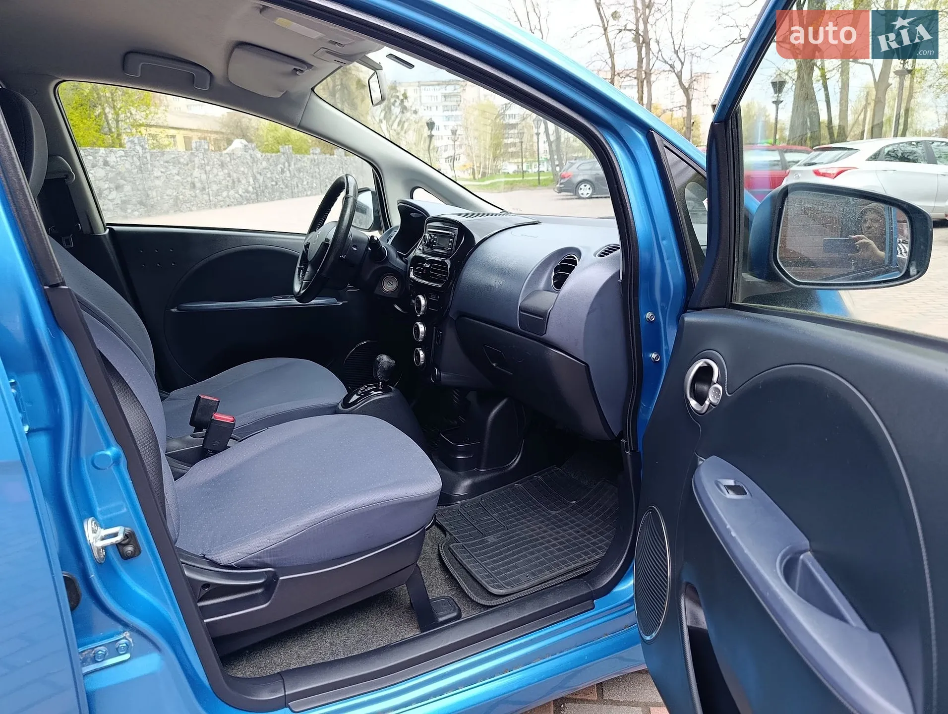 2011 Peugeot iOn - мініатюра 14