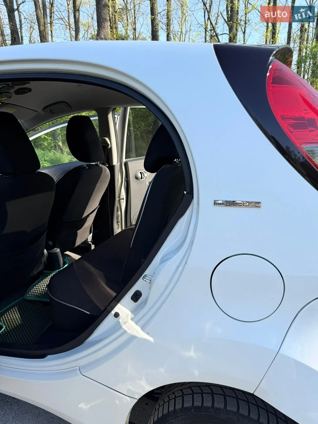 2012 Peugeot iOn - мініатюра 20