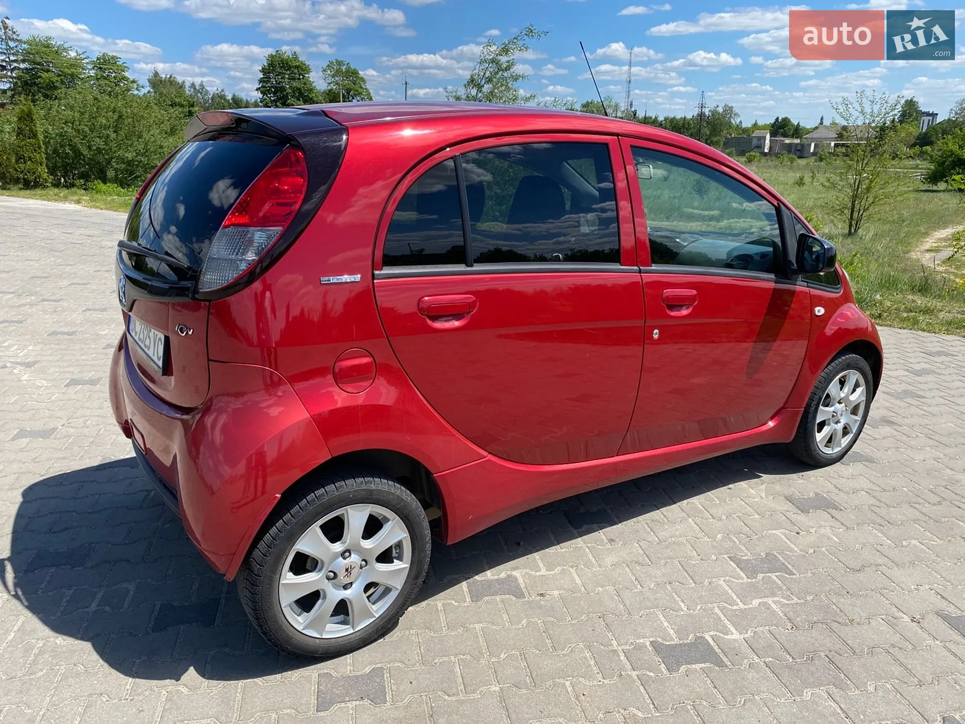 2015 Peugeot iOn - мініатюра 6