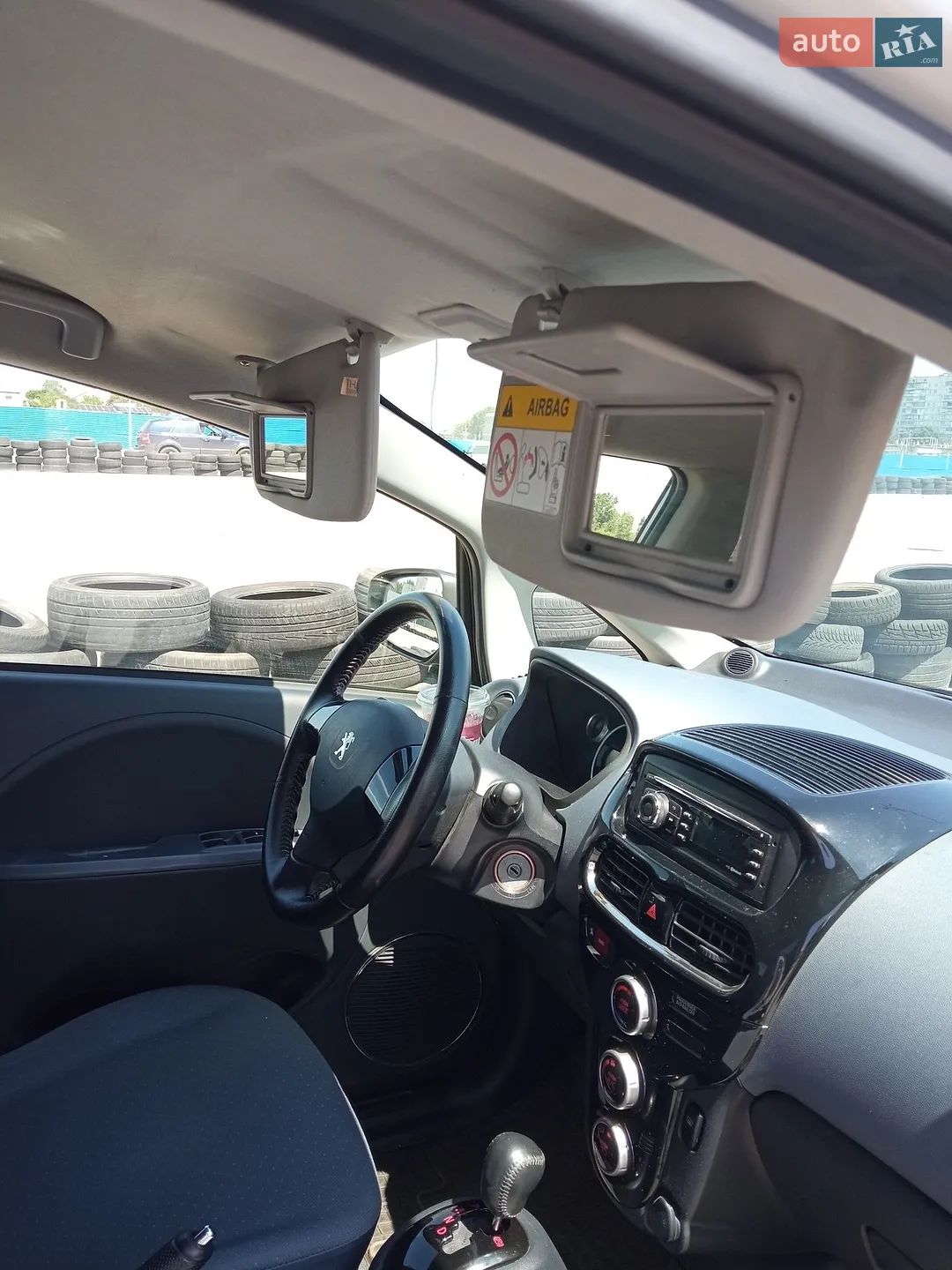 2016 Peugeot iOn - мініатюра 8