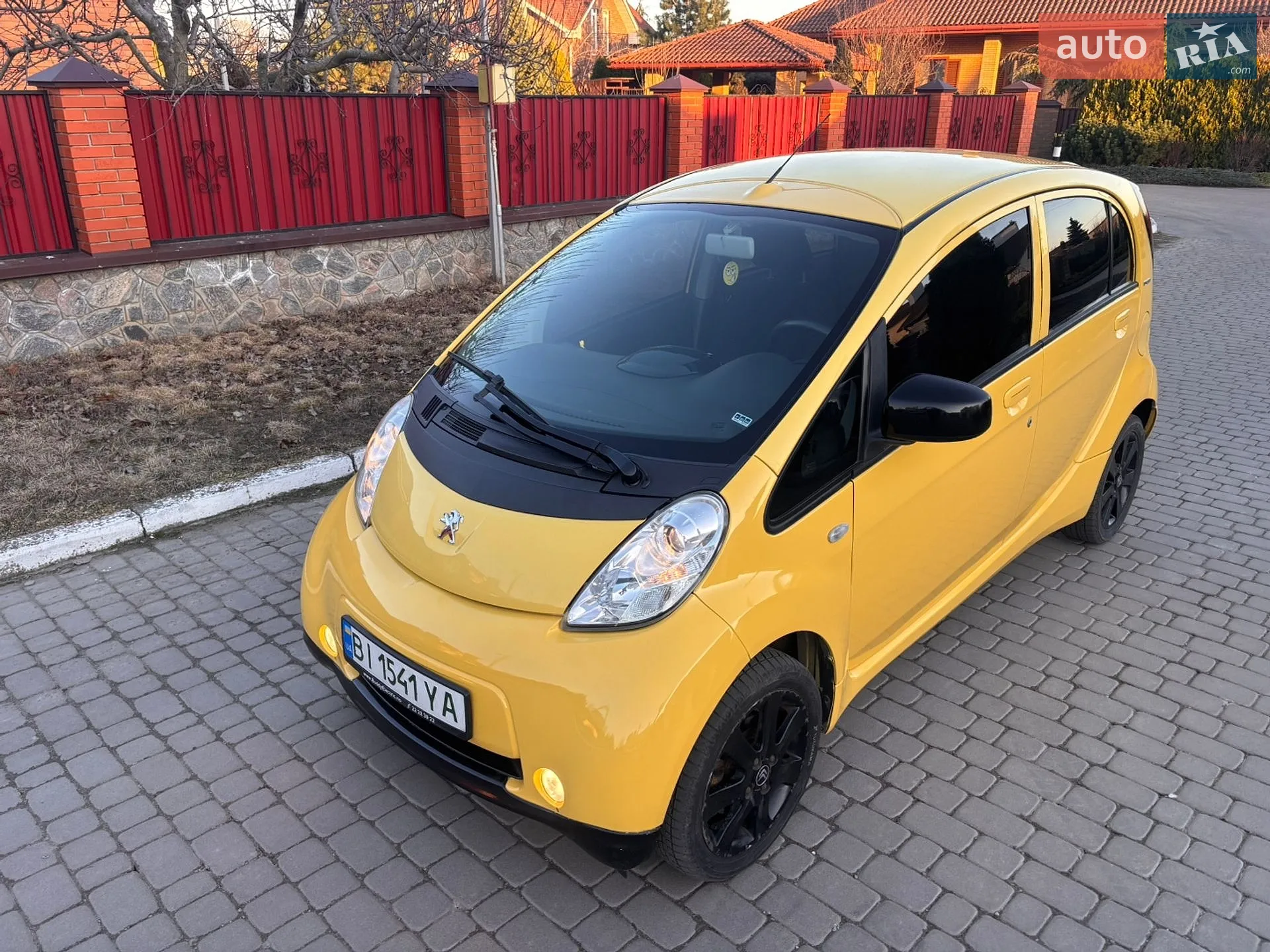 2011 Peugeot iOn - мініатюра 2
