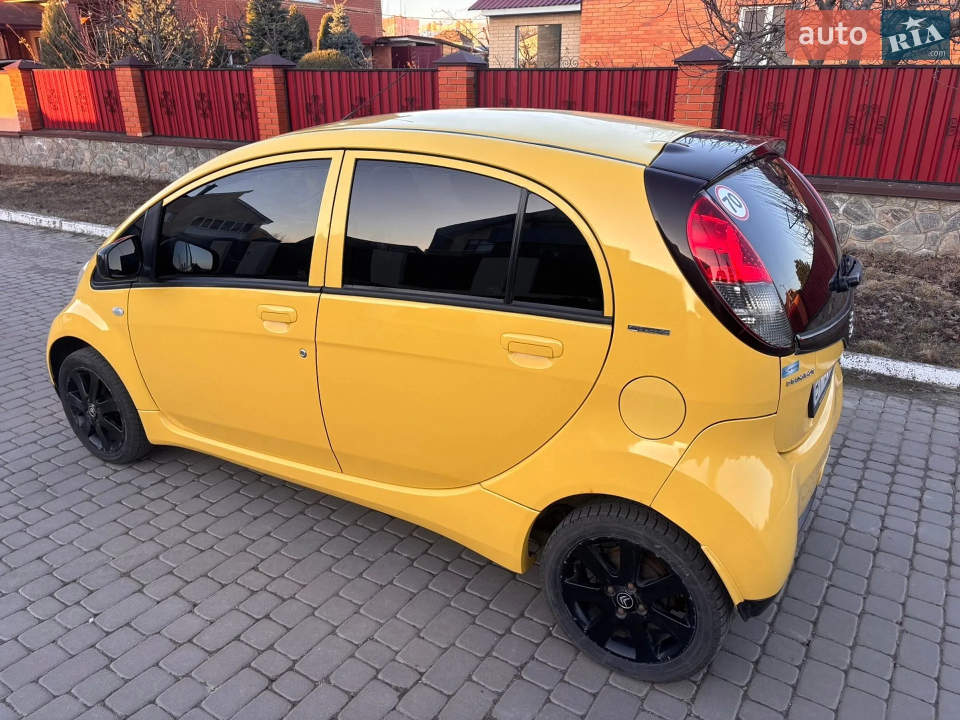 2011 Peugeot iOn - мініатюра 7