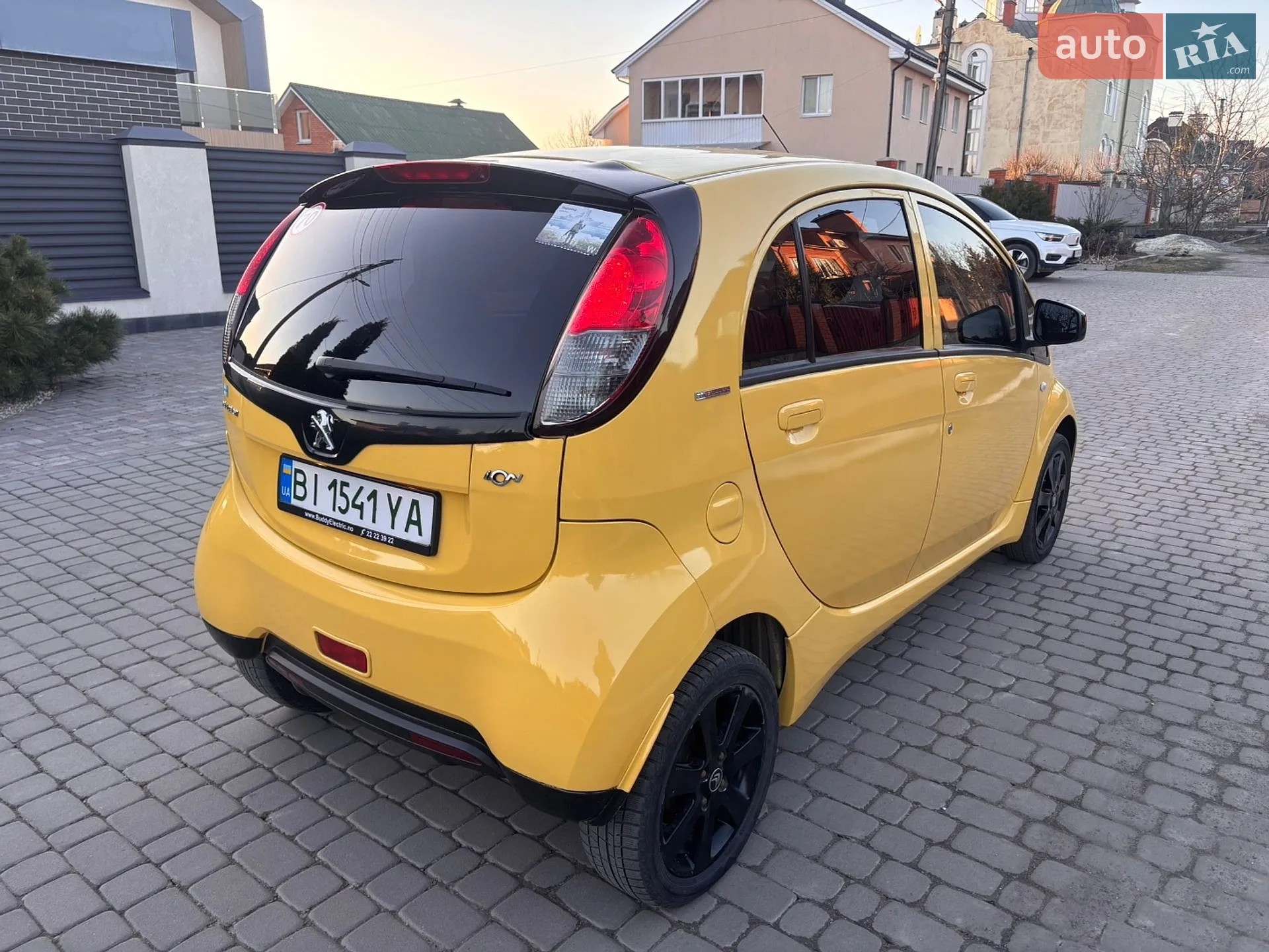 2011 Peugeot iOn - мініатюра 11