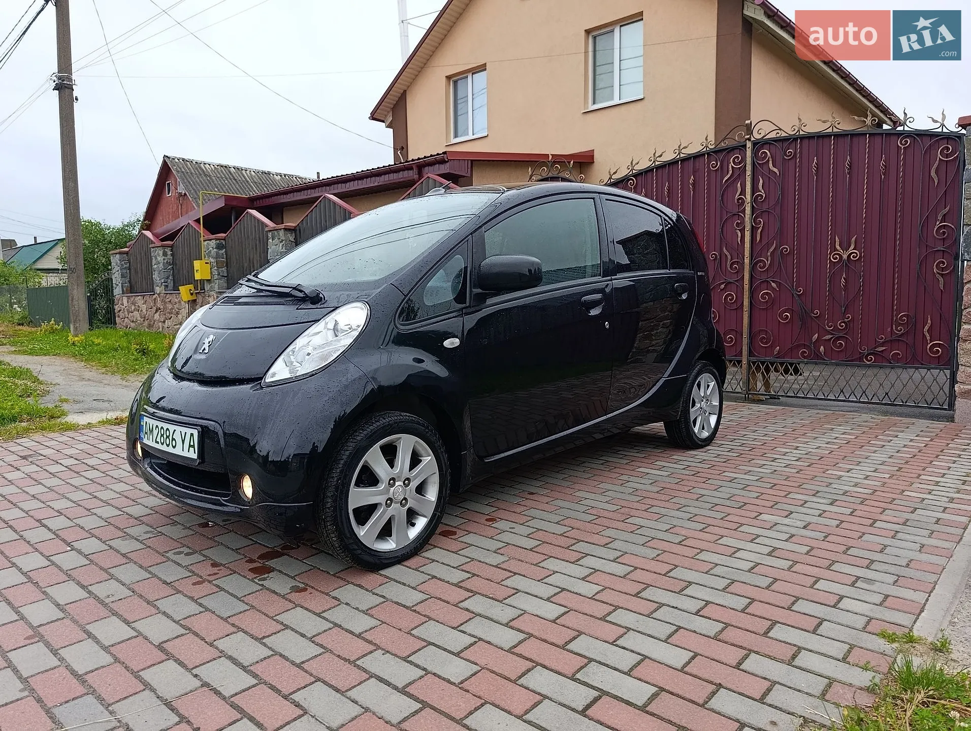 2012 Peugeot iOn - мініатюра 12