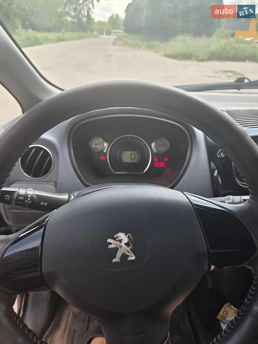 2012 Peugeot iOn - мініатюра 10