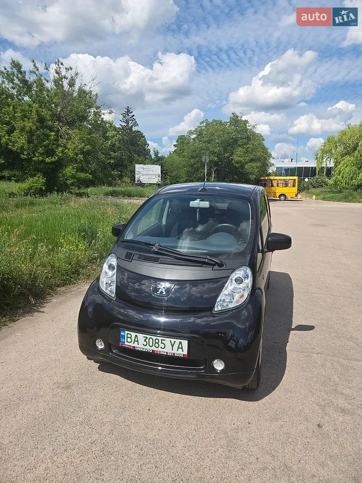 2011 Peugeot iOn - мініатюра 18