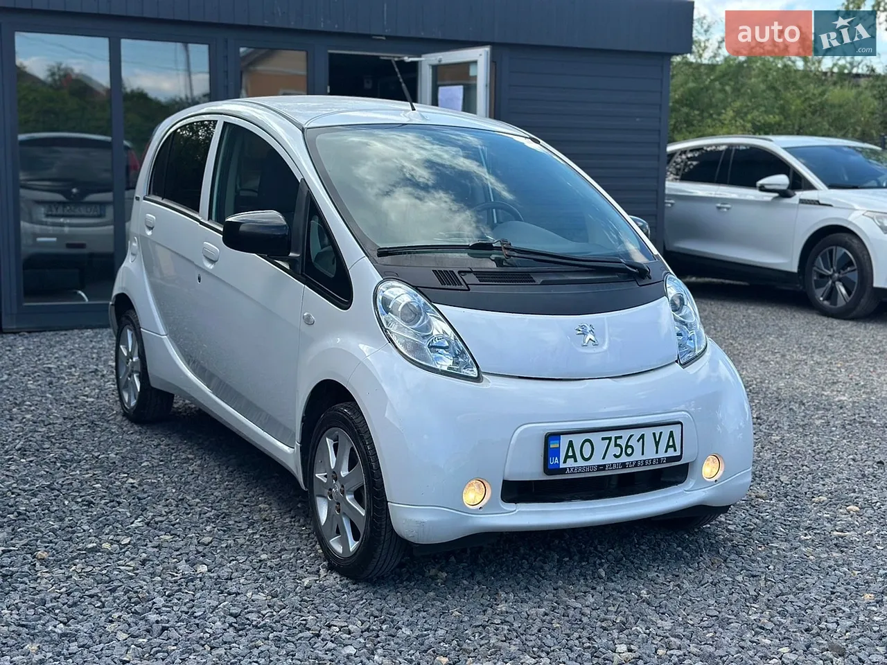 2011 Peugeot iOn - мініатюра 10