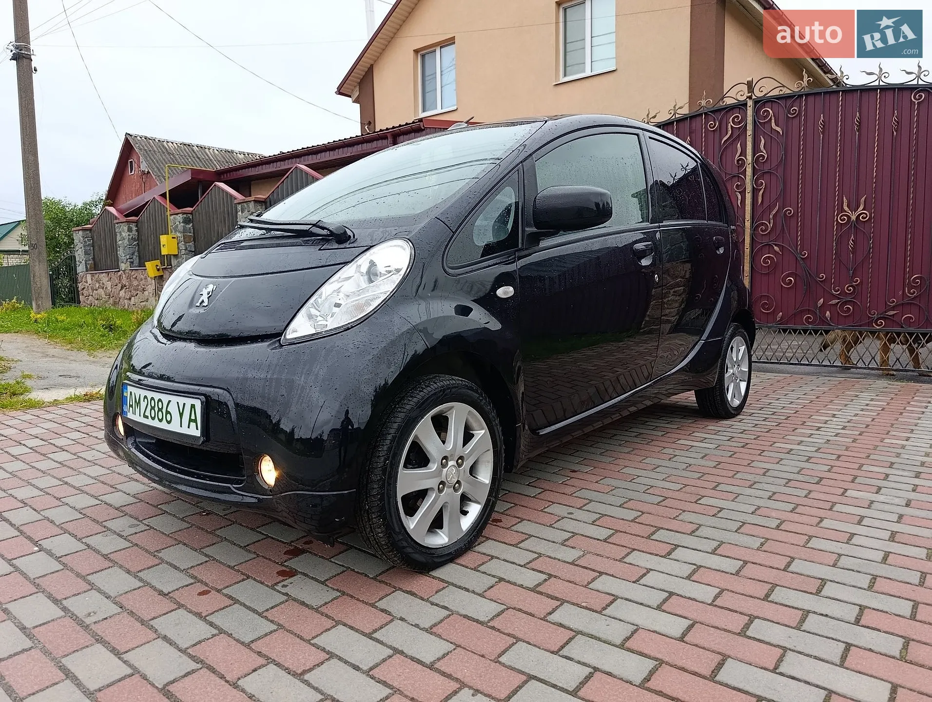 2012 Peugeot iOn - фото 1