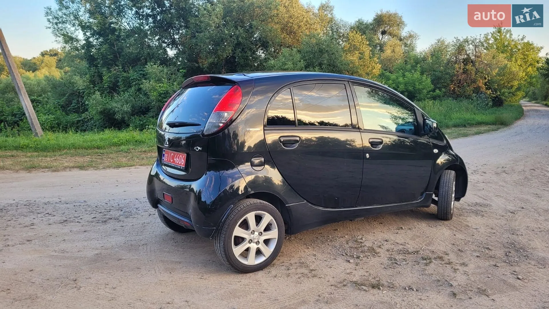 2012 Peugeot iOn - мініатюра 7
