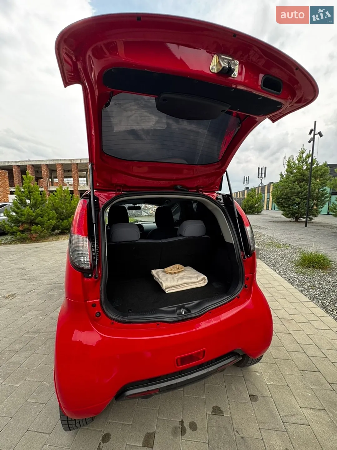 2014 Peugeot iOn - мініатюра 8