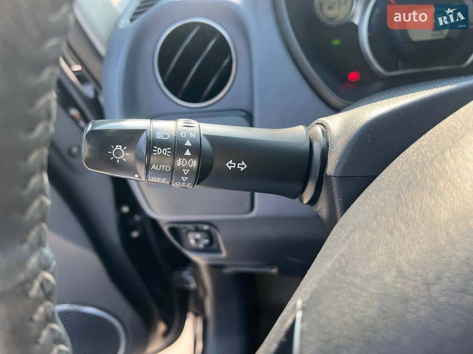 2011 Peugeot iOn - мініатюра 25