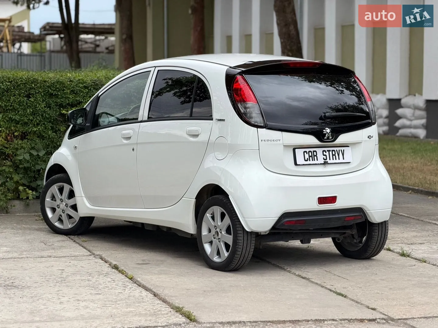 2019 Peugeot iOn - мініатюра 13