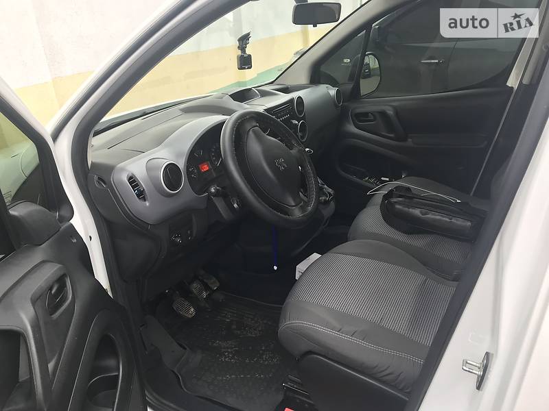 Минивэн Peugeot Partner 2009 в Волочиске