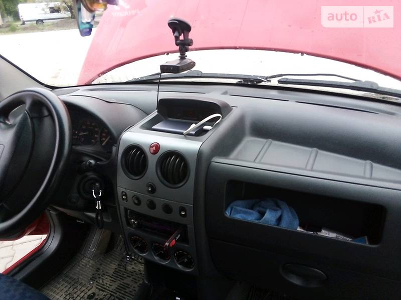 Мінівен Peugeot Partner 2008 в Косові