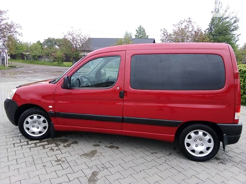 Мінівен Peugeot Partner 2008 в Косові