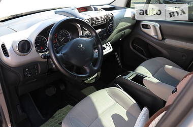 Універсал Peugeot Partner 2011 в 