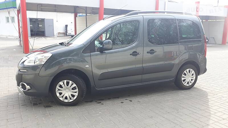 Мінівен Peugeot Partner 2014 в Рівному