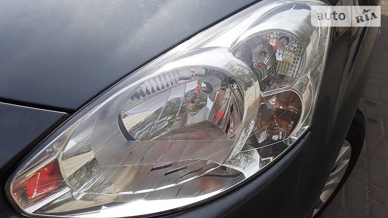 Мінівен Peugeot Partner 2014 в Рівному