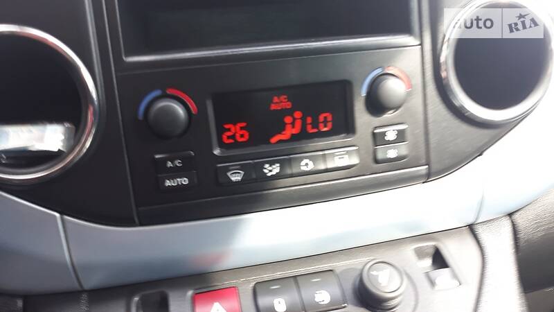 Мінівен Peugeot Partner 2014 в Рівному