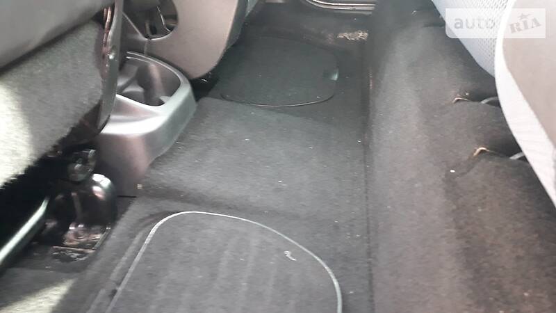 Мінівен Peugeot Partner 2014 в Рівному