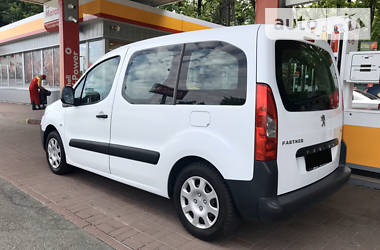 Универсал Peugeot Partner 2010 в Киеве