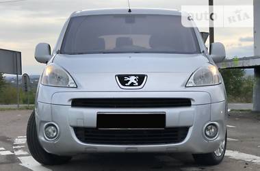 Вантажопасажирський фургон Peugeot Partner 2010 в Дрогобичі