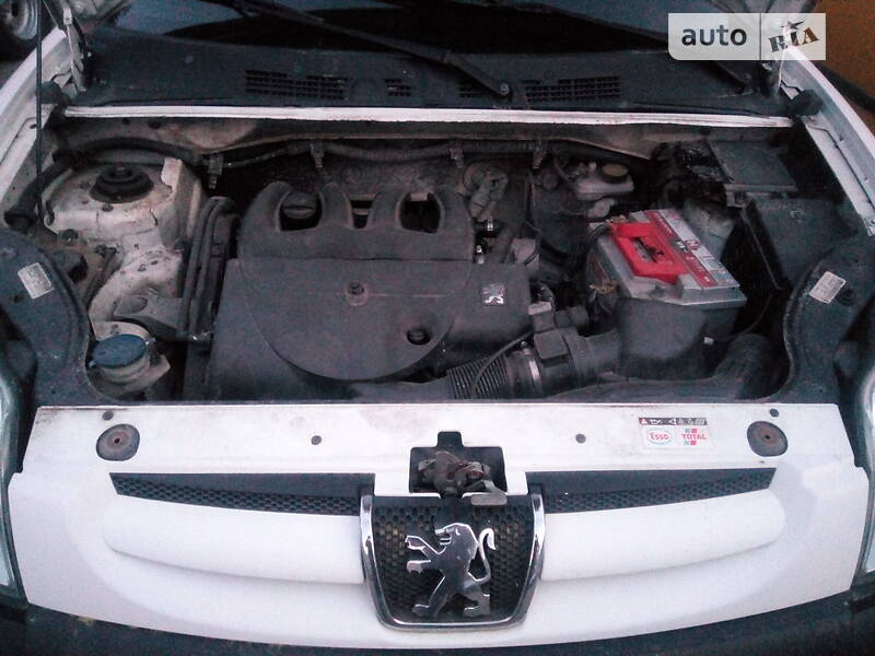 Минивэн Peugeot Partner 2003 в Луцке фото 10 Минивэн Peugeot Partner 2003 в Луцке