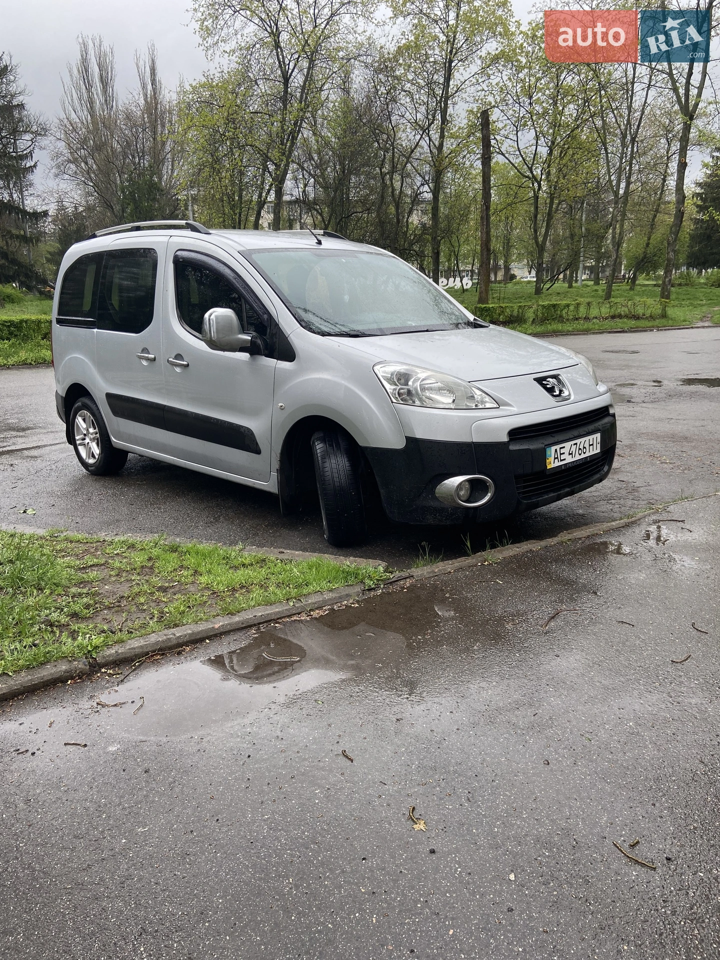 2010 Peugeot Partner - фото 1