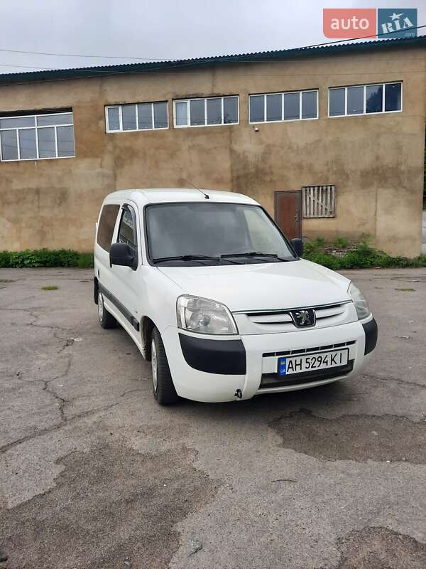 Мінівен Peugeot Partner 2011 в Черкасах