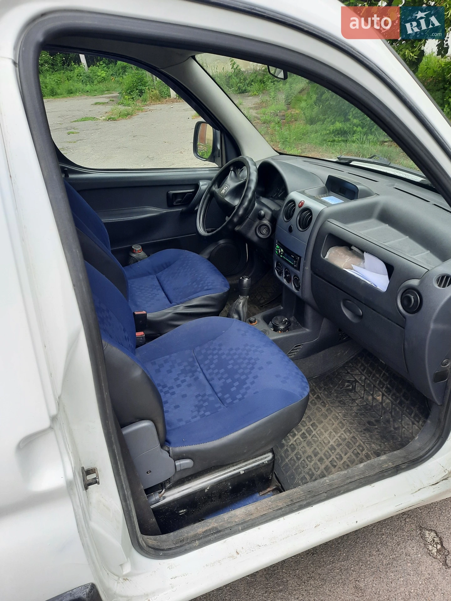 2011 Peugeot Partner - мініатюра 6