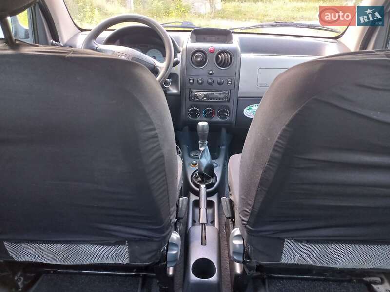 Минивэн Peugeot Partner 2004 в Староконстантинове