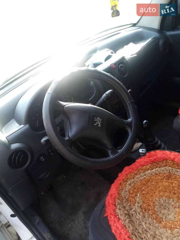 Минивэн Peugeot Partner 2004 в Смеле