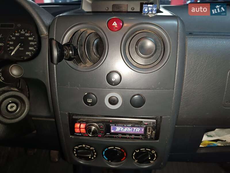 Мінівен Peugeot Partner 2003 в Львові