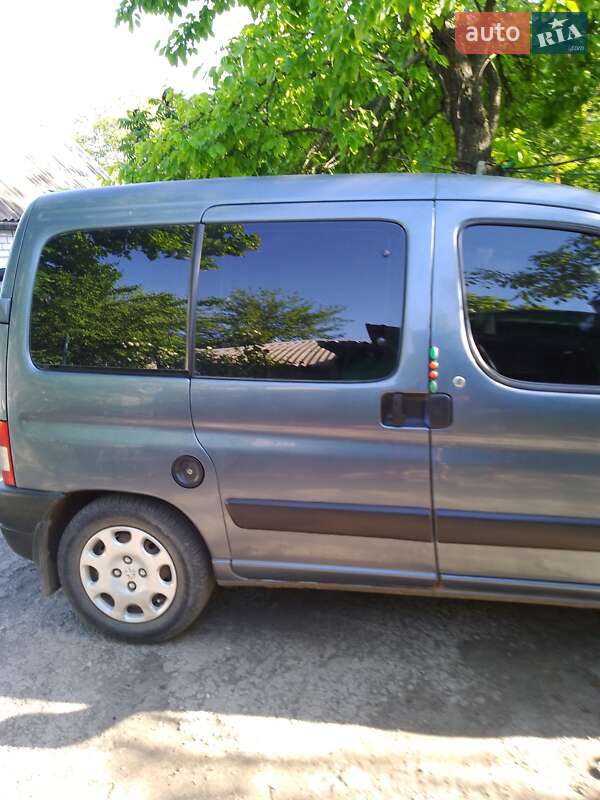 Мінівен Peugeot Partner 2011 в Новомосковську