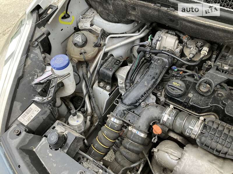 Вантажний фургон Peugeot Partner 2017 в Нетішині