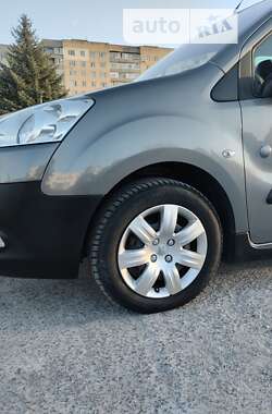 Минивэн Peugeot Partner 2010 в Вараше