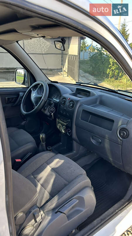 Минивэн Peugeot Partner 2008 в Черновцах фото 4 Минивэн Peugeot Partner 2008 в Черновцах