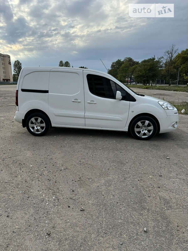 Грузовой фургон Peugeot Partner 2014 в Тернополе