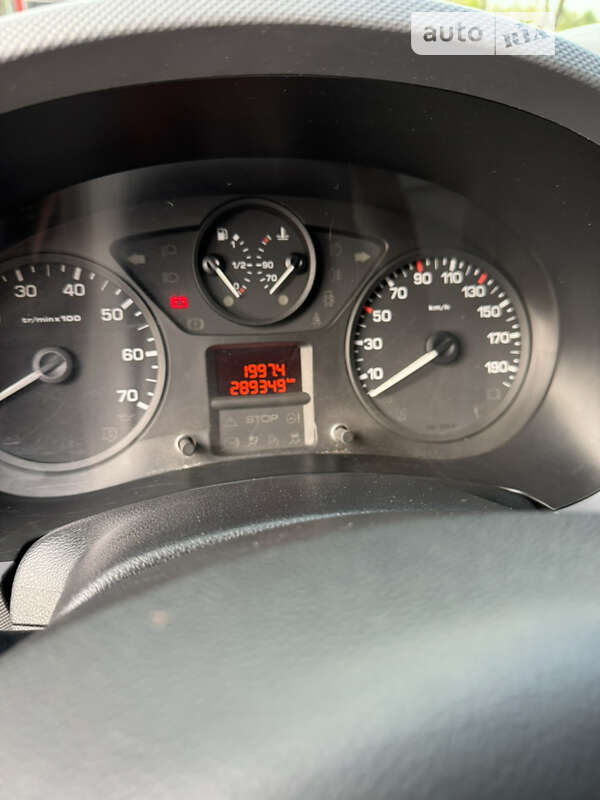 Грузовой фургон Peugeot Partner 2014 в Тернополе