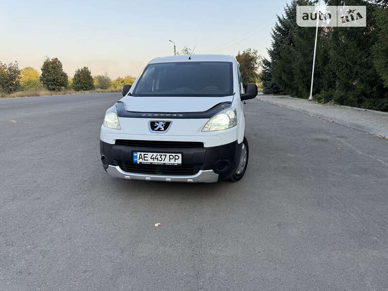 Грузовой фургон Peugeot Partner 2011 в Краматорске